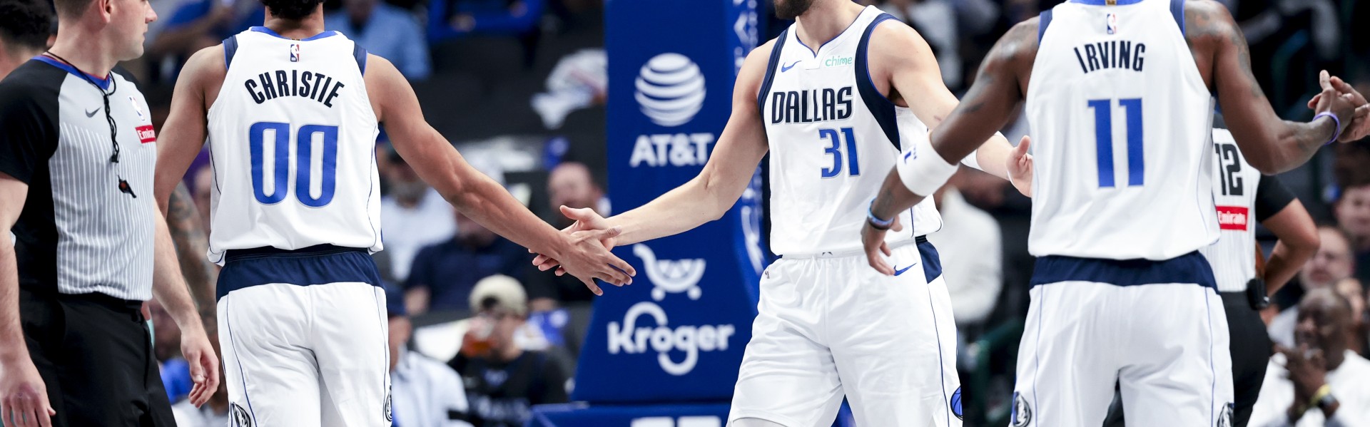 APP下载-克莱手感热时？克里斯蒂：给他掩护/传球/让路 他是最佳射手之一